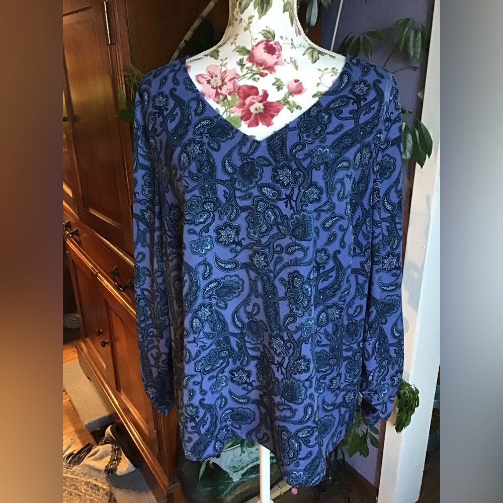 Women’s Paisley Blouse/Top